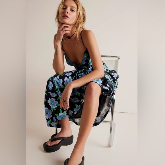 NEW! Free People Finer Things Floral Maxi 🦋 Sz Medium - Picture 2 of 14